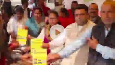 हज़ारीबाग: हजारीबाग में ‘आपकी योजना–आपकी सरकार–आपके द्वार’ अभियान में अब तक 56,322 आवेदन प्राप्त, सेवाओं का तेज़ी से निष्पादन जारी