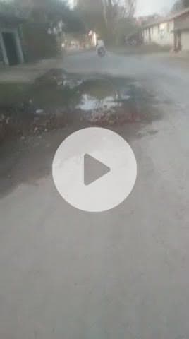 Pathalgaon Prem Nagar ka highway road Jahan bich road mein Meena Banakar Pani roka ja raha hai jisse Hadsa hone ki