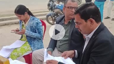 महाराजगंज: पिपरदेउरा में SIR फॉर्म भरवाने को लेकर व्यवस्था दुरुस्त, अधिकारियों की मौजूदगी में हुआ कार्य