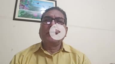 आरा: डॉक्टर द्विवेदी #प्रदूषित #पेयजल एवं #उर्वरको के कारण मां के #दूध में #यूरेनियम के #दुष्प्रभाव की जानकारी दे रहे हैं।