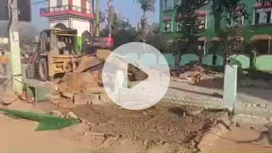 रूड़की: पिरान कलियर में प्रशासन ने अवैध मजार पर चलाया बुलडोजर, सरकारी भूमि पर बनाई गई मजार को किया ध्वस्त, पुलिस बल तैनात