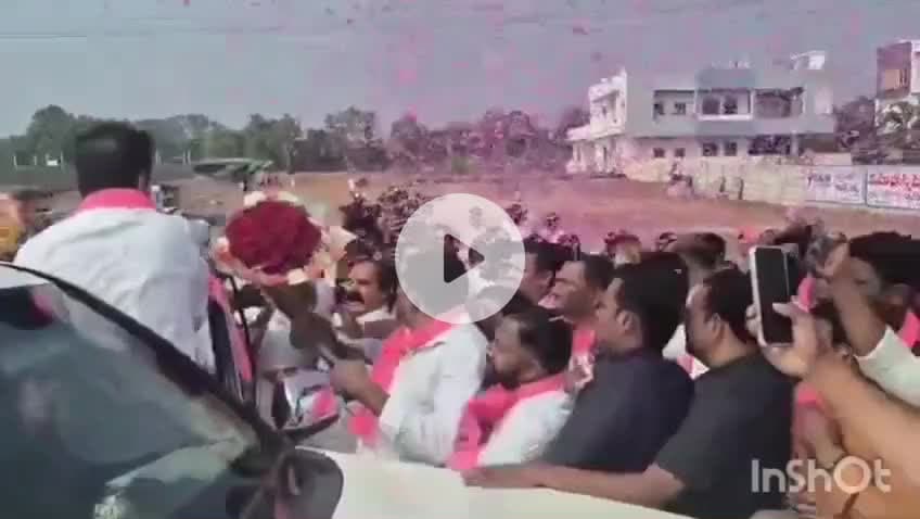 నంగునూరు: రాంపూర్, ఢిల్లీ పబ్లిక్ స్కూల్ వద్ద  కేటీఆర్ కు ఘనంగా స్వాగతం పలికిన బిఆర్ఎస్  నేతలు
