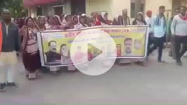 टीकमगढ़: प्रांतीय महिला स्व सहायता समूह संघ ने 17 सूत्रीय मांगों को लेकर मुख्यमंत्री के नाम कलेक्टर कार्यालय में ज्ञापन सौंपा