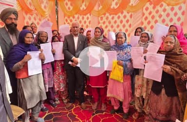 ਸੰਗਰੂਰ: 102 ਲਾਭਪਾਤਰੀਆਂ ਨੂੰ ਪੱਕੇ ਮਕਾਨਾਂ ਲਈ ਦੋ ਕਰੋੜ 55 ਲੱਖ ਰੁਪਏ ਦੇ ਚੈੱਕ ਬਰਿੰਦਰ ਕੁਮਾਰ ਗੋਇਲ ਕੈਬਨਟ ਮੰਤਰੀ ਵੱਲੋਂ ਵੰਡੇ ਗਏ।