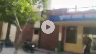 धौलपुर: पुलिस ने सदर चौराहे से शातिराना तरीके से अवैध चंबल बजरी ले जाते दो आरोपियों को किया गिरफ्तार