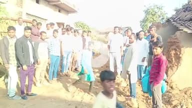 धुरकी: धुरकी प्रखंड के खाला पंचायत बथान टोला में श्रमदान से बना डाली सड़क #jansmasya