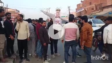 मैनपुरी: ईसन नदी पुल पर अखिल भारतीय ब्राह्मण सभा परशुराम सेना ने IAS संतोष वर्मा का फूंका पुतला