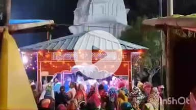 नानपारा: बाबागंज में बाबा परमहंस कुटी पर एक माह तक चलने वाले धनुष यज्ञ मेले में श्री राम विवाह धूमधाम से संपन्न हुआ