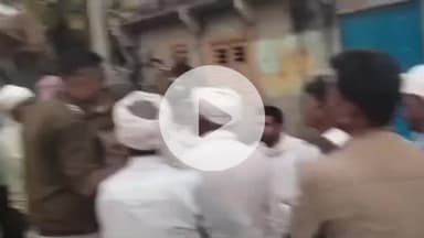 झौथरी: सांसरपुर में बुजुर्ग की पीट-पीटकर हत्या का मामला: दूसरे दिन भी नहीं हो सका पोस्टमार्टम, गांव में तनाव बरकरार