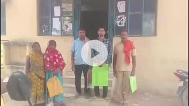 जमुई: किसान भवन में किसानों को नहीं मिल रहा बीज, बिना बीज लौटे किसानों ने जताया आक्रोश, मनमानी का लगाया आरोप