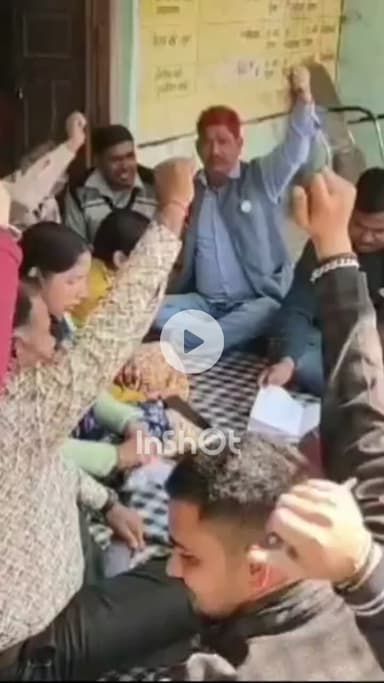 सफीपुर: सफीपुर तहसील में लेखपालों का धरना, फतेहपुर में लेखपाल की आत्महत्या पर राजस्व विभाग में आक्रोश