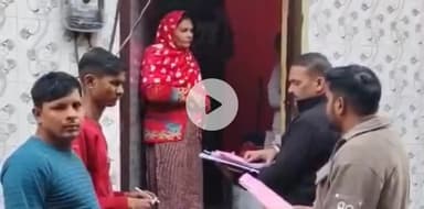 धामपुर: नहटौर में विद्युत विभाग की टीम ने बिजली राहत योजना 2025 के तहत मिलने वाली छूट के बारे में किया जागरूक