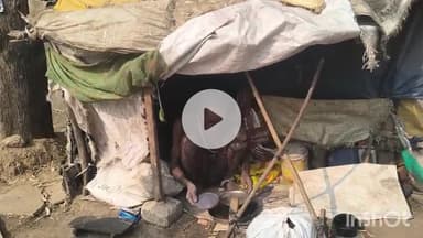 गोपद बनास: जिला पंचायत के सामने बुजुर्ग व्यक्ति को नहीं मिल रही सुविधा, खुले आसमान के नीचे जीने को मजबूर