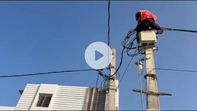 लोहरदगा: लोहरदगा में आरडीएसएस योजना के नाम पर अवैध वसूली का बड़ा खुलासा, बिजली पोल तार लगवाने के लिए वसूले जा रहे हजार#jansamasya