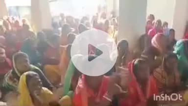 नावकोठी: नावकोठी में मुख्यमंत्री द्वारा महिला रोजगार योजना के तहत महिलाओं के खाते में राशि का सीधा प्रसारण