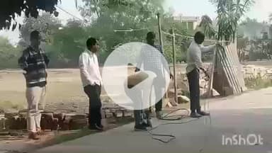 बारां: नारेड़ा रोड कबीरधाम कॉलोनी में बिजली विभाग के एईएन ने भेदभाव पूर्वक बिना सूचना के लोगों के कांटे बिजली कनेक्शन