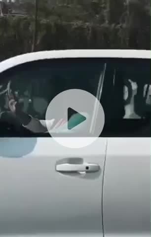 कानपुर: जाजमऊ पहुंचते ही अखिलेश यादव के काफिले के आगे कूदे समर्थक और कार्यकर्ता