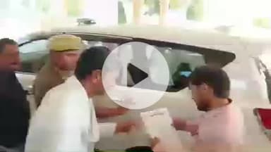 चंदौली: बरहनी ब्लॉक के विकास कार्यों पर उठे सवाल, दिनकर सेवा समिति ने डीएम को सौंपा पत्रक