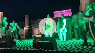 दे दे प्यार दे पर योगी के मंत्री मन्नू कोरी का जबरदस्त डांस हुआ वायरल

#BundeliVarta #bundelkhand #lalitpur