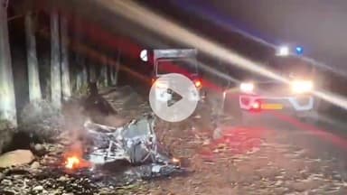 डिंडौरी: कूड़ा गांव के पास पिकअप और मोटरसाइकिल की टक्कर में दो युवकों की मौत, मोटरसाइकिल जलकर राख