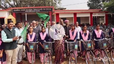 गोपद बनास: सीधी विधायक ने सपही विद्यालय में छात्र-छात्राओं को साइकिल का वितरण किया