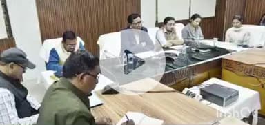 जगदलपुर: बस्तर कमिश्नर डोमन सिंह ने सीईओ जिला पंचायत की संभाग स्तरीय बैठक में पुनर्वास केंद्रों के बेहतर संचालन पर दिया बल