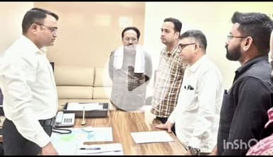 ସମ୍ବଲପୁର ମ୍ୟୁନିସିପାଲଟି: ବିଜୁ ଜନତା ଦଳର କିଛି କର୍ମୀ  ବିଭିନ୍ନ ଦାବିନେଇ ଜ଼ିଲ୍ଲାପାଳଙ୍କୁ କଲେ ସାକ୍ଷାତ