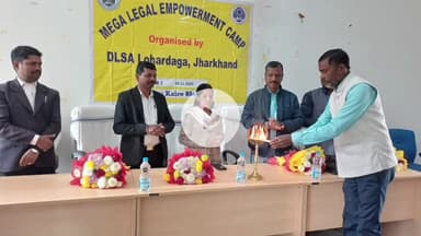 कैरो: कैरो प्रखंड मुख्यालय में मेगा कानूनी सशक्तिकरण शिविर, ग्रामीणों को मुफ्त कानूनी सहायता की जानकारी दी गई