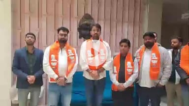 चिड़ावा: भाजपा में प्रदेश की नई कार्यकारिणी की घोषणा पर चिड़ावा में जश्न, भाजयुमो जिलाध्यक्ष के नेतृत्व में बांटी गई मिठाई