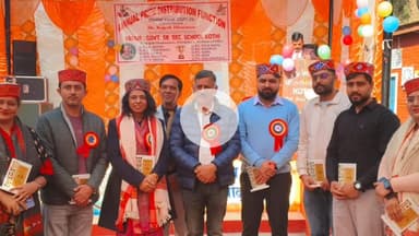 झंडूता: राजेश धर्माणी ने घुमारवीं सिविल अस्पताल के डॉक्टरों एवं स्टाफ को किया सम्मानित, अस्पताल में पहली बार हुए दो जटिल