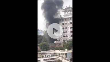 नाथद्वारा: पूरे नगर में फैला काला धुंआ, श्रीनाथजी मंदिर के दामोदर धाम में लगी आग