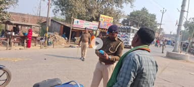 कुशेश्वर स्थान: कुशेश्वरस्थान में पुलिस की सख्ती, वाहन चेकिंग में 64 वाहन चालकों पर जुर्माना