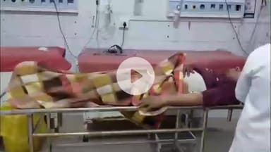 जमुई: हरियरपुर गांव में पुरानी रंजिश के चलते दबंग पड़ोसियों ने युवक को बेरहमी से पीटा, उसे सदर अस्पताल में कराया गया भर्ती