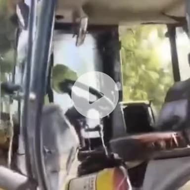 कानपुर: देहली सुजानपुर में अवैध निर्माण ध्वस्त करने पहुंचे कड़ा परिवर्तन दस्ते पर लोगों ने किया हमला, रिपोर्ट दर्ज