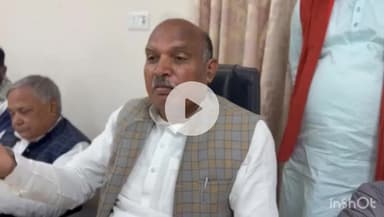 नवादा: नवादा में प्रेस वार्ता में पूर्व एमएलसी ने नाबालिग की मौत को हत्या बताया, 302 का मुकदमा दर्ज करने की मांग