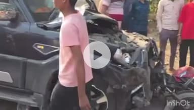 नवादा: केदुआ मोड के पास स्कॉर्पियो और दो मोटरसाइकिलों में हुई टक्कर, दो लोग जख्मी, पुलिस ने अस्पताल में पहुंचाया