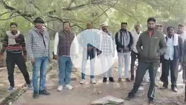 झांसी: शादी के बाद घर लौट रहे चाचा-भतीजे की बाइक दूसरी बाइक से आमने-सामने टकराई, भतीजे की हुई मौत