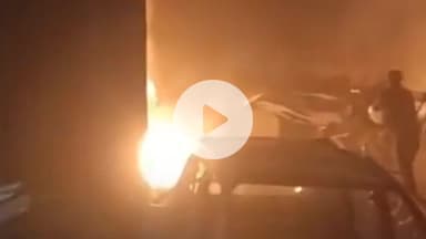 चूरू: झुंझुनूं में वर्कशॉप में आगजनी, 18 कारें जलकर खाक, तीन गिरफ्तार, मुख्य आरोपी फरार