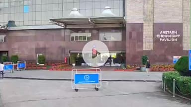 कांके: झारखंड हाईकोर्ट के अधिवक्ता धीरज कुमार ने जेएससीए के टिकट वितरण पर सवाल उठाकर जांच की मांग की