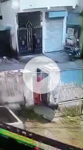 हज़ारीबाग: हजारीबाग के कालीबाड़ी में दिनदहाड़े चैन स्नैचिंग, पता पूछने के बहाने युवक चैन लेकर फरार