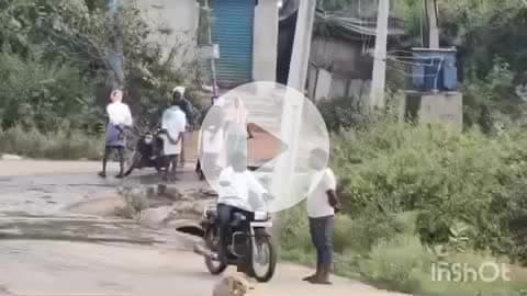 కోడేరు: కోడేరులో మిషన్ భగీరథ పైప్ లైన్ లీక్ రోడ్లపై వృధాగా నీరు