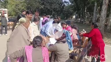 हरदोई: आईटीआई में लगे SIR सुगमता कैम्प का एसडीएम और नगर मजिस्ट्रेट ने किया निरीक्षण