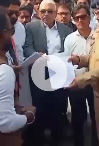 टीकमगढ़: टीकमगढ़ में बजरंग दल ने बाबा रामपाल के शिविरों का किया विरोध, पुलिस अधीक्षक कार्यालय में सौंपा ज्ञापन