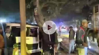 जमुई: झाझा बस स्टैंड के पास स्कॉर्पियो की टक्कर से ऑटो सवार युवक घायल, स्कूटी सवार दो भाइयों की हालत गंभीर, पटना रेफर