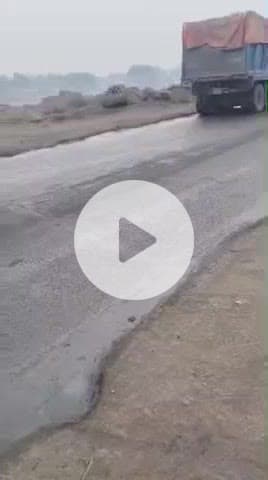 हज़ारीबाग: जान जोखिम में डालकर स्कूल जा रहे बच्चे: मध्य विद्यालय आगर टोला, जोरदाग में सुरक्षा व्यवस्था शून्य