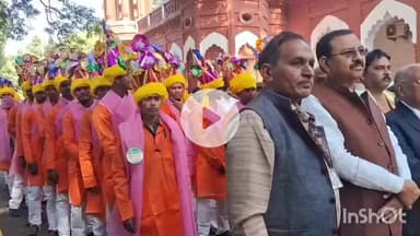 हरदोई: वरदान चैरिटेबल ट्रस्ट द्वारा शहर के घंटाघर में सामूहिक विवाह समारोह का आयोजन किया गया