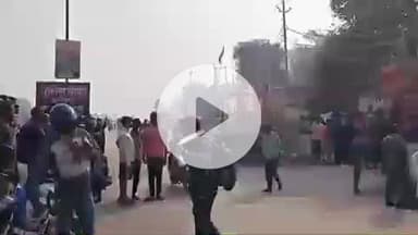 चंदौली: चंदौली में बढ़ते अपराध पर फूटा जनाक्रोश, ग्रामीण महिलाओं ने चौकी घेरकर किया विरोध