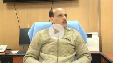 देहरादून: मौसम विज्ञान केंद्र देहरादून के निदेशक चन्द्र सिंह तोमर ने बारिश और बर्फबारी की संभावना जताई