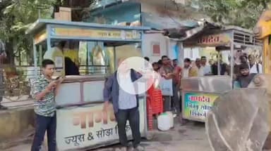 मंदसौर: गांधी चौराहा से बीपीएल चौराहा तक रोड किनारे लगे ठेले नगर पालिका व यातायात पुलिस ने हटाए, महिलाओं का प्रदर्शन