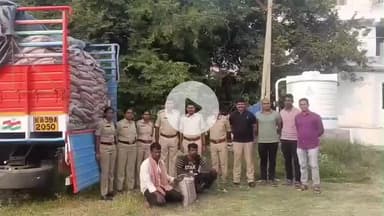 మోతే: సింగరేణిపల్లి టోల్‌ప్లాజా వద్ద భారీగా నల్లబెల్లం పట్టివేత